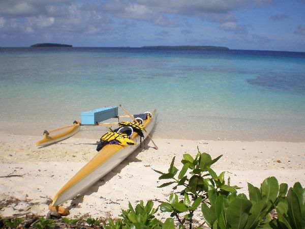 Outrigger on Sisia.jpg